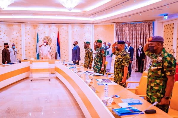 Buhari and service chiefs